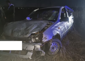 В Минводах водитель-бесправник врезался в столб, погибла 45-летняя пассажирка