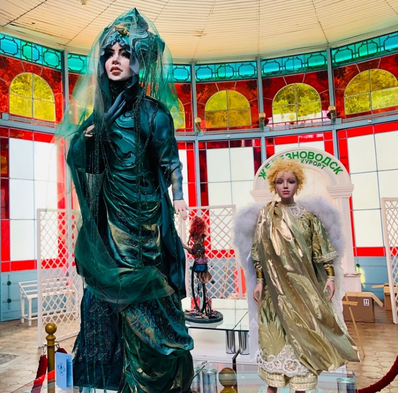 В Пушкинской галерее представлено 80 уникальных кукол