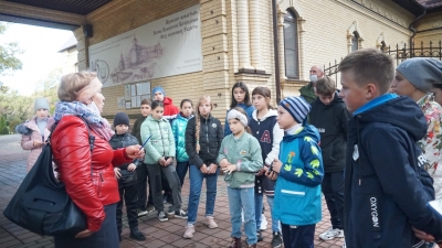 Надеждинские казаки провели для школьников экскурсию по историко-культурным местам Шпаковского района