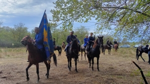 В посёлке Коммаяк стартовал казачий конный переход
