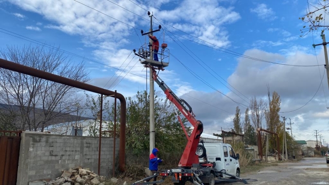 <i>В «Дагэнерго» оперативно восстановили электроснабжение в поселке Махачкалы</i>