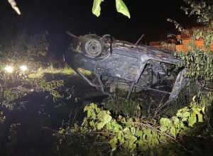 На Ставрополье водитель-бесправник устроил «кувырок» с тремя пострадавшими