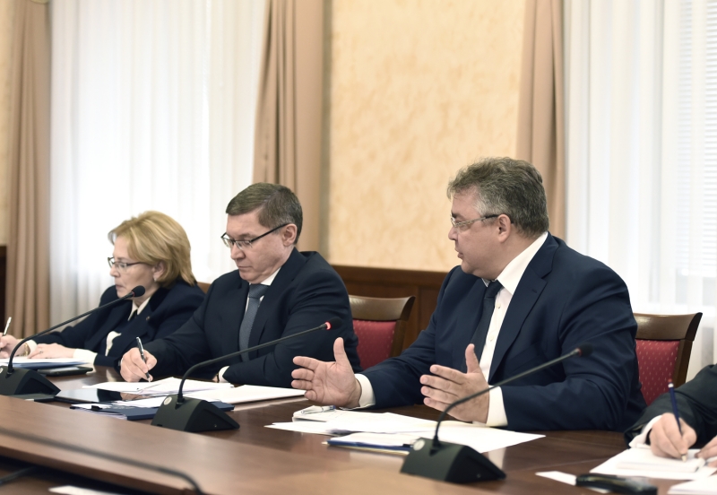 Программа визита Дмитрия Медведева в Ставрополь завершилась совещанием