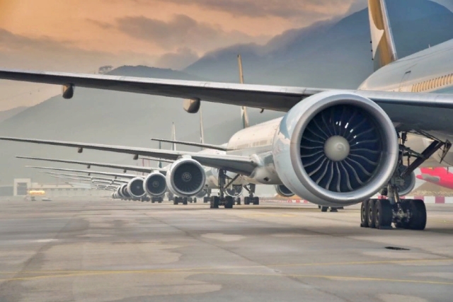 <i>Минпромторг изучит перспективы создания самолетов с водородными двигателями</i>