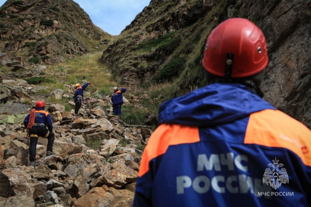 <i>Пошли дальше: Найденные в Северной Осетии туристы продолжили свой маршрут</i>