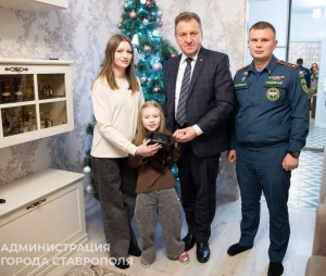 Накануне Нового года Иван Ульянченко исполнил желания детей Ставрополя