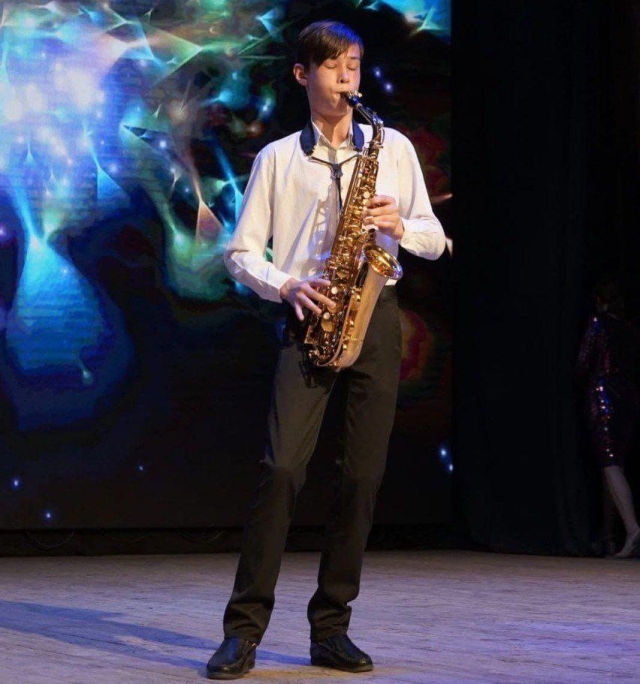 <i>Глава Ставрополя поздравил юного саксофониста с победой на Всероссийском конкурсе</i>