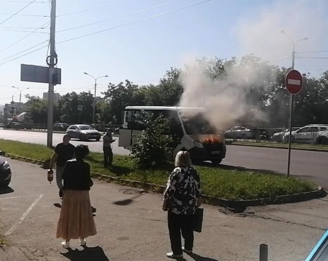 <i>В Ставрополе на ходу загорелась пассажирская ГАЗель на маршруте №55</i>