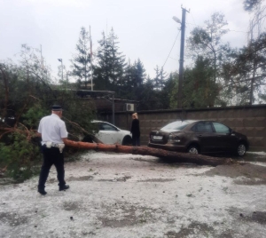 В Кировском округе Ставрополья ликвидируют последствия сильного дождя и града