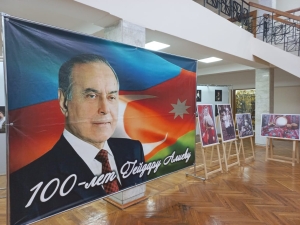Азербайджанцы Ставрополья провели памятный вечер в честь 100-летия со дня рождения Гейдара Алиева