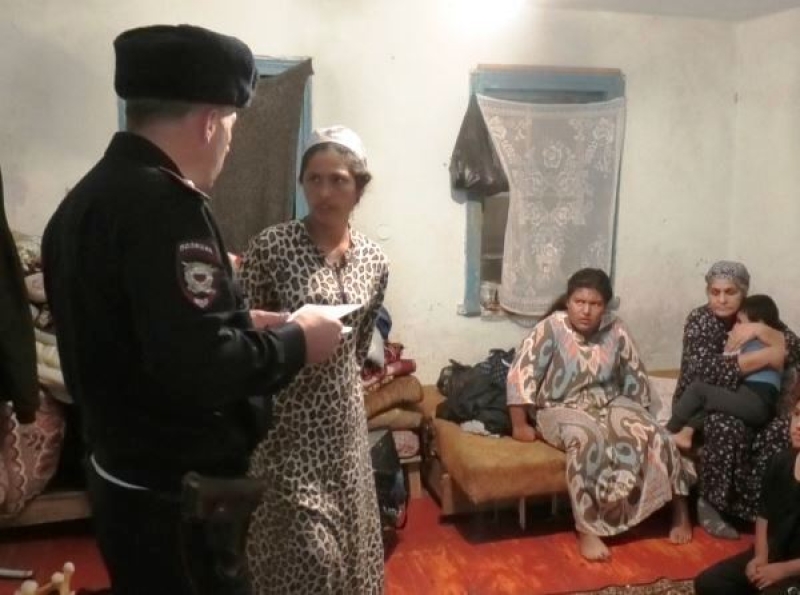 В Черкесске полицейские и общественники устроили рейды по местам проживания попрошаек