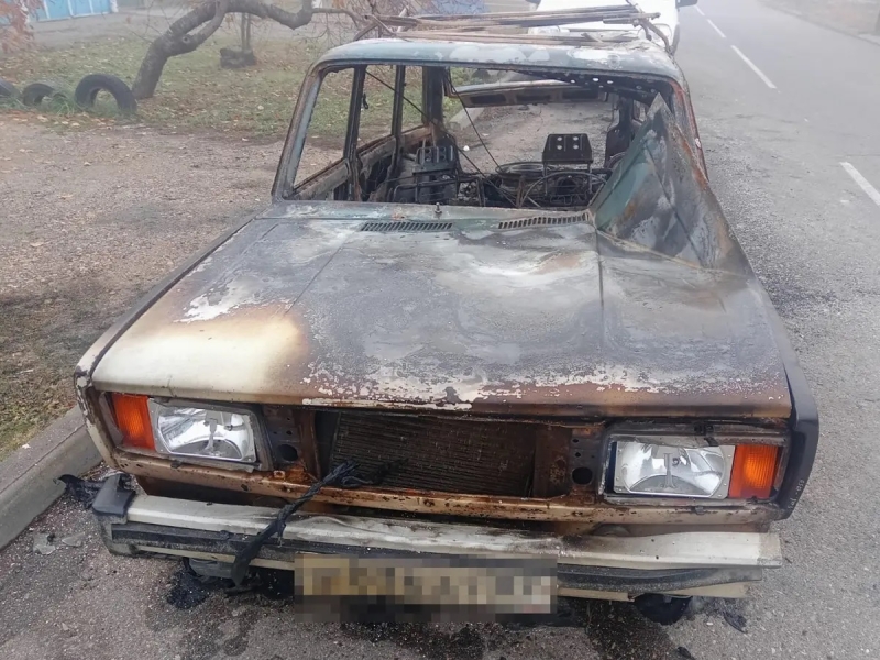 В Георгиевске 33-летний рецидивист угнал и сжёг старую машину