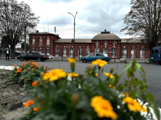 В Беслане завершён первый этап благоустройства привокзальной площади