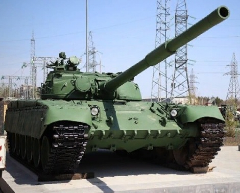 Один из экспонатов музея - танк Т-72