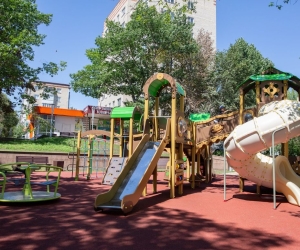 В Ставрополе до октября заменят 15 детских площадок