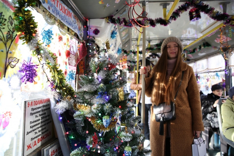 В Ставрополе новогодний троллейбус предлагает незабываемую поездку