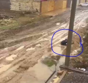 Школьника в городе Дагестана засосала лужа