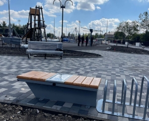 В новом сквере Железноводска установили smart-скамейки с зарядкой и бесплатным wi-fi