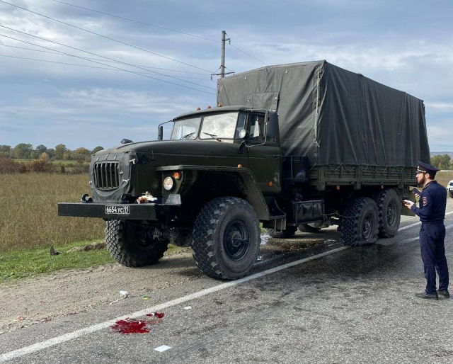 <i>В Чечне разыскивают обстрелявших машину «Росгвардии» бандитов</i>