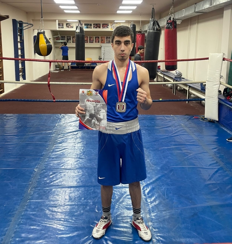 Студент Ставропольского филиала РАНХиГС завоевал серобро на открытом первенстве Ставрополя по боксу