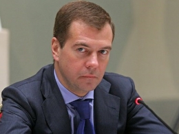 <i>Медведев заявляет о миллиардных долгах СКФО за газ</i>