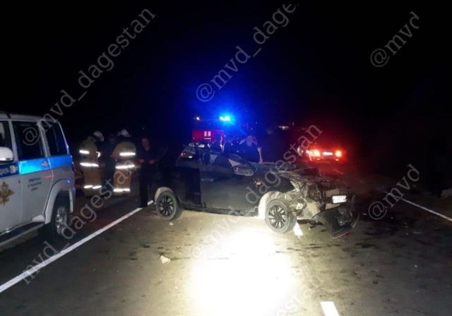 <i>В Акушинском районе Дагестана в ДТП погибли двое, пострадал 1 человек</i>