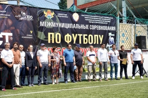В Махачкале впервые за 30 лет провели межмуниципальные соревнования по футболу