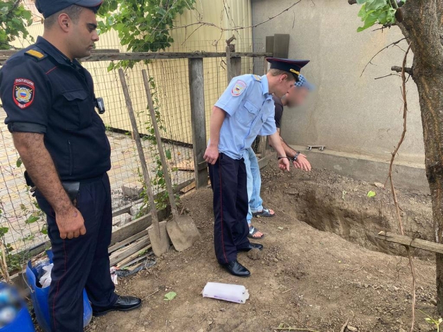 <i>В Будённовске рецидивист убил знакомого и закопал тело в саду рядом с домом</i>