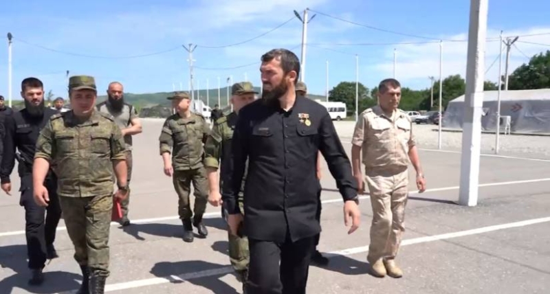 Похищал и пытал украинцев — СБУ будет заочно судить приспешника Кадырова