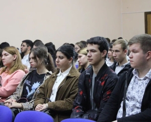 Студенты СКИ РАНХиГС встретились в Пятигорске с представителем Следственного комитета
