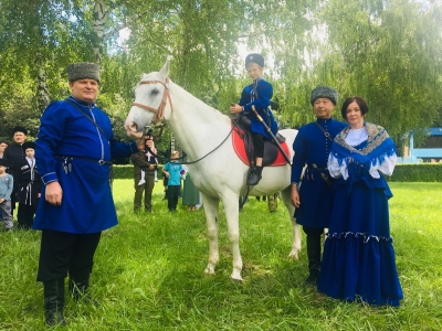 В День России ставропольское городское казачье общество посвятило детей в казаки