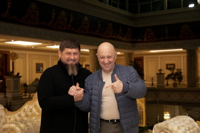 <i>Пригожин ответил всем желающим с ним встреч представителям Чечни</i>