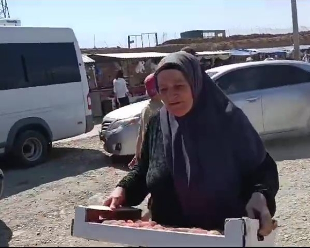 <i>Видео с гостеприимными жителями села Чиркей в Дагестане и бойцами СВО стало вирусным</i>