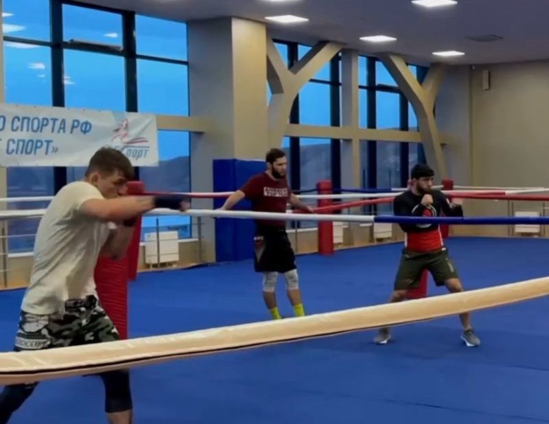 В Кисловодске начались тренировки звёзд боев по смешанным единоборствам