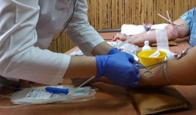 <i>С момента взрыва в Махачкале кровь сдали 600 доноров</i>