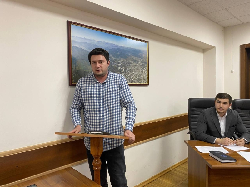Власти в Нальчике встретились с кандидатами в Молодежный совет