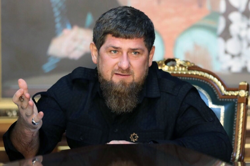 В Чечне воздвигнут памятник погибшим от коронавируса медикам