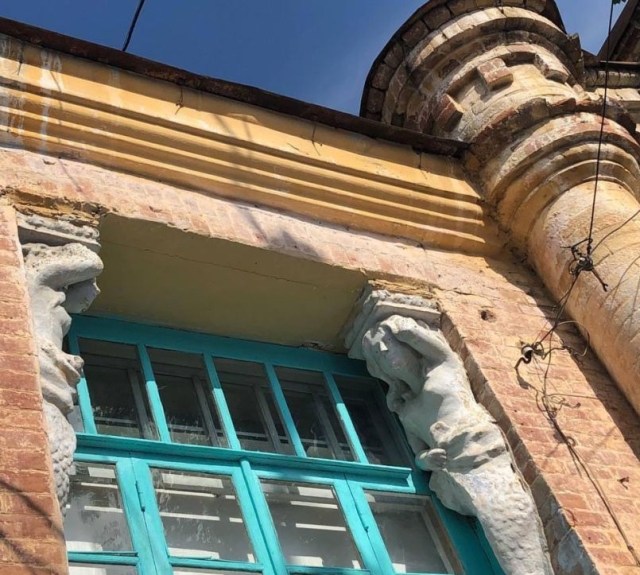 <i>Прокуратура обязала мэрию Пятигорска восстановить фасад исторического здания</i>