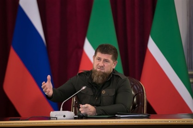 <i>В Кремле знают о заявлении главы Чечни про отпуск</i>
