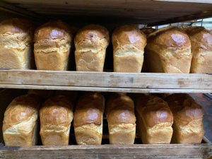 Более 10 тысяч буханок белого хлеба ежедневно изготавливают пекари Предгорья