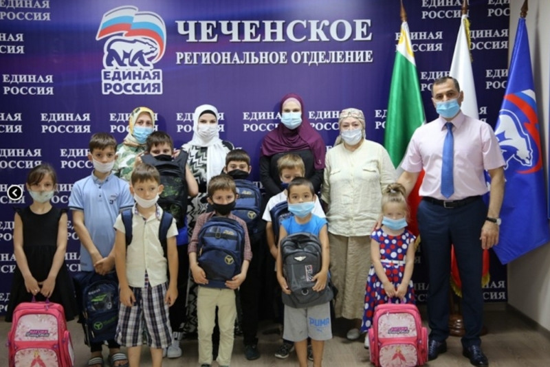В Чечне стартовала благотворительная акция «Собери ребенка в школу»