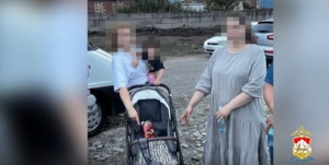Во Владикавказе приезжие женщины сбывали героин с помощью детской коляски
