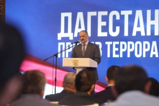 Глава Дагестана поздравил земляков с Днем Конституции РД
