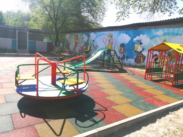 <i>Каскад Кубанских ГЭС подарил спортивно-игровую площадку детскому санаторию в Невинномысске</i>