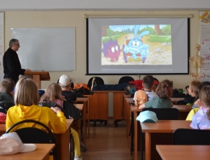Специалисты ЕДДС Ставрополя проводят занятия по гражданской обороне для школьников