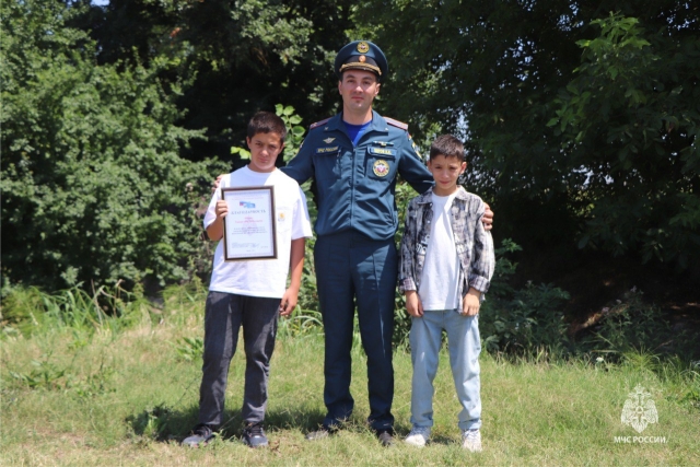 <i>Двенадцатилетнего подростка из селения Герменчик в КБР представят к награде МЧС</i>