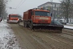 Дороги Ставрополя от снега расчищают 79 спецмашин