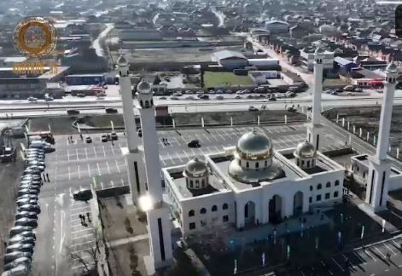 В новом городе Чечни открыли мечеть имени Марьям Делимхановой