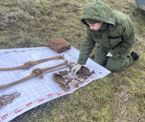 На Ставрополье сотрудники Следкома и поисковики обнаружили останки пяти красноармейцев