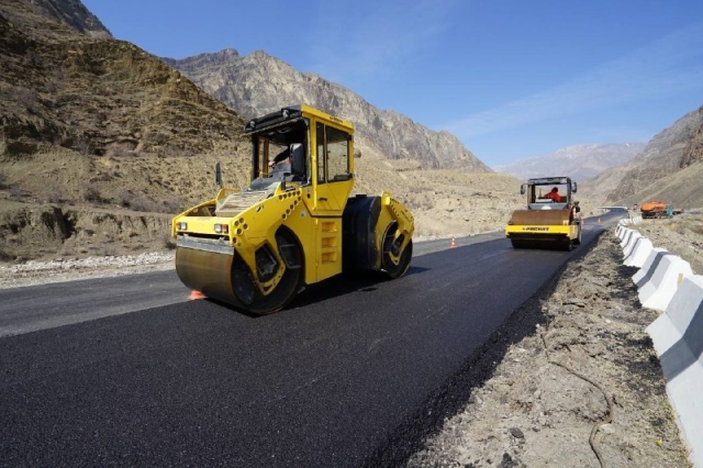 <i>В улучшение горных дорог Дагестана направят более 7 млрд рублей</i>